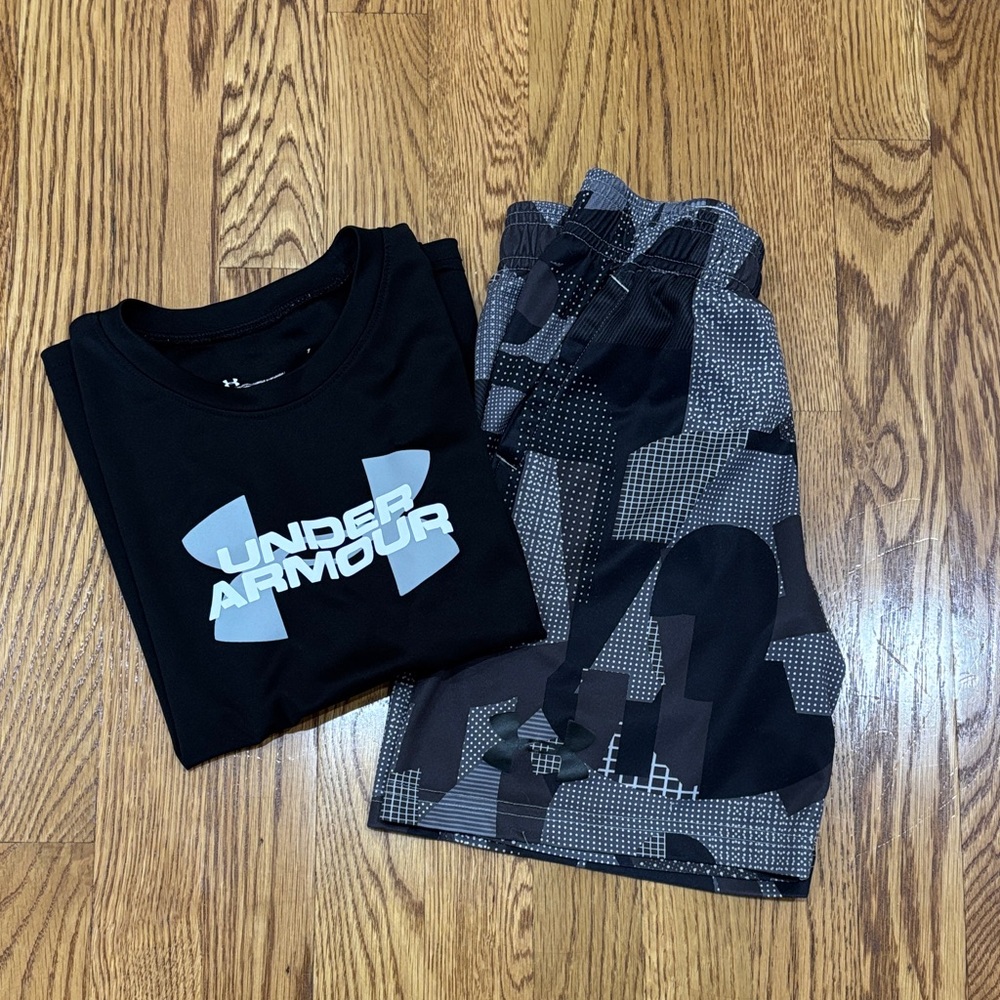 Under Armour Black Tee and Gray Camo Shorts